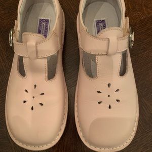 L'AMOUR Classic Joy Leather T-Strap Mary Janes Size 2 girls